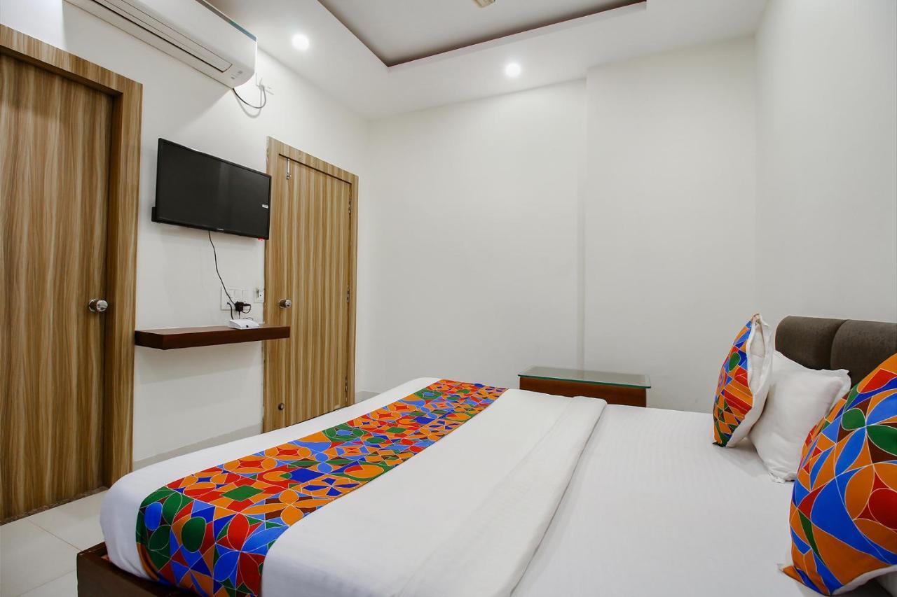Fabexpress Yuvan Gouharganj Exterior foto