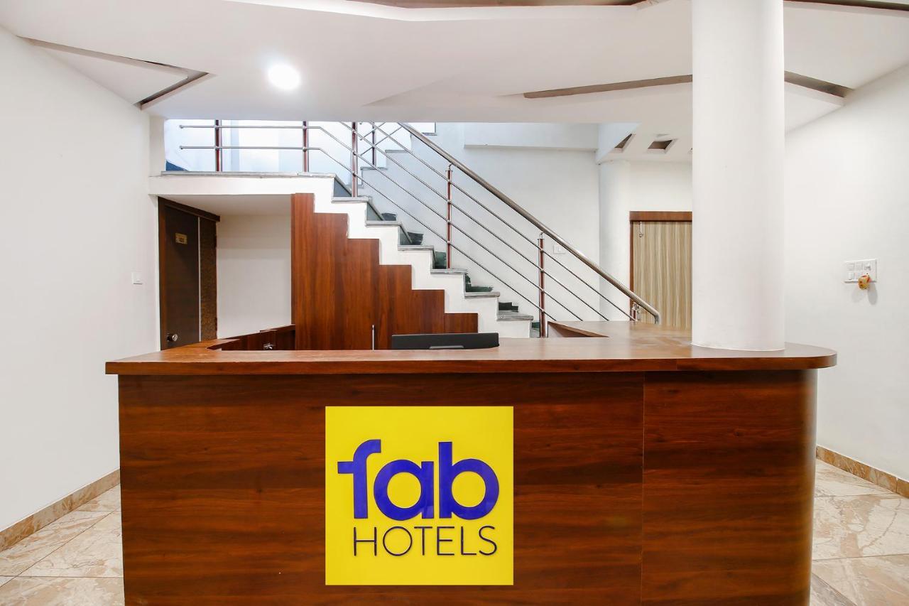 Fabexpress Yuvan Gouharganj Exterior foto